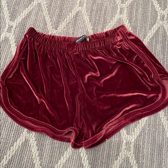 Brandy melville velvet shorts - Picture 1 of 1